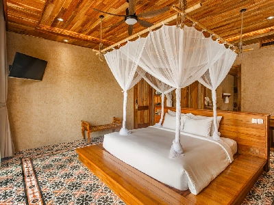 Premium Ocean Breeze with Garden View