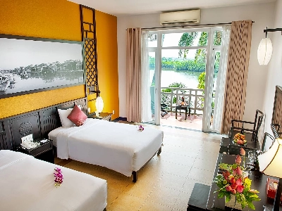 Grand Deluxe River View