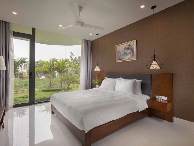 Villa 4 phòng ngủ - hướng vườn có bể bơi riêng
