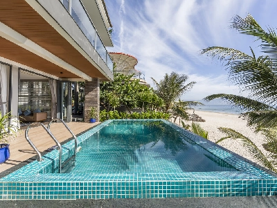 Ruby Beachfront Villa