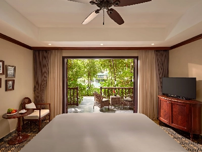 Veranda Suite Pool view