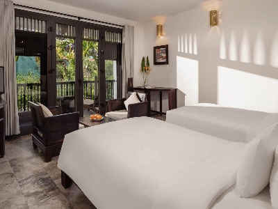 Superior Garden View Balcony