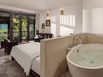 Superior Garden View Balcony