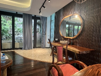 Suite (giường tròn, có khoáng tại phòng)