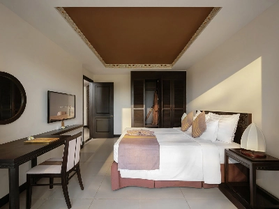 Family Suite 2 restrooms