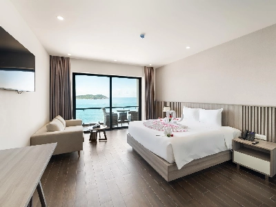 Deluxe Ocean View/Twin or Double