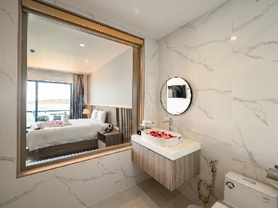 Deluxe Ocean View/Twin or Double