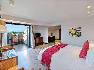 Deluxe Double River View