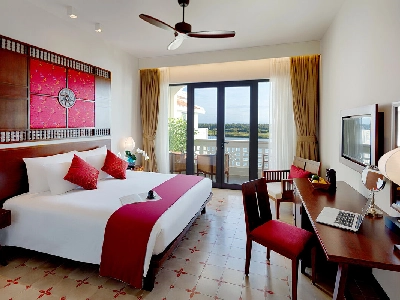 Grand Deluxe Double Pool & River View