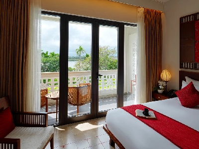 Grand Deluxe Triple River View