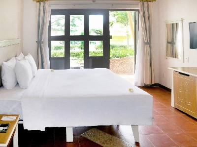 Family Bungalow Garden View