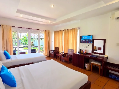 Family Bungalow with Garden