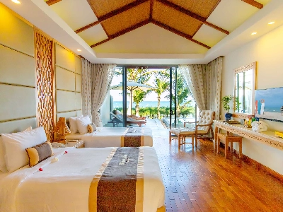 04-Bed Room Beach Front Bungalow