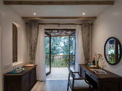 Premium Twin Garden View