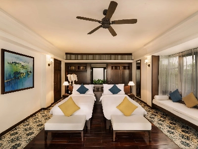 Three-Bedroom Hill Top Pool Villa