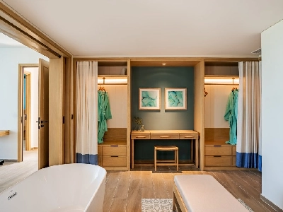 Four-bedroom Beachfront Pool Villa - Ocean Club Access