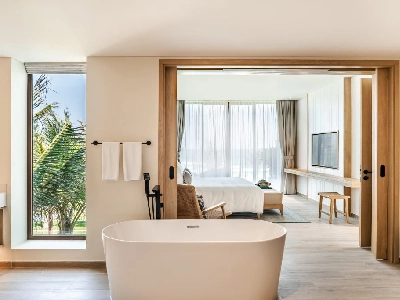 Four-bedroom Beachfront Pool Villa - Ocean Club Access