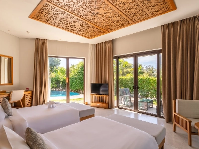 Luxury Villa Poolside