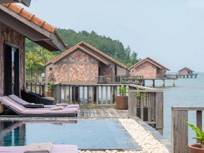 Biệt thự 03 phòng ngủ trên đồi có hồ bơi riêng (3BR Hillside Pool Villa)