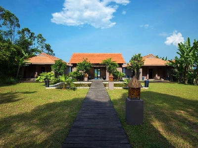 Biệt thự 02 phòng ngủ trên đồi có hồ bơi riêng (2BR Hillside Pool Villa)