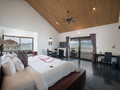 Biệt thự trên mặt nước (Water Villa)