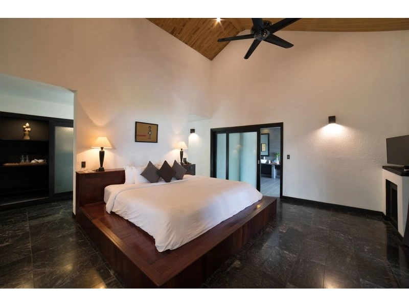 Biệt thự trên đồi có hồ bơi riêng (Hillside Pool Villa)