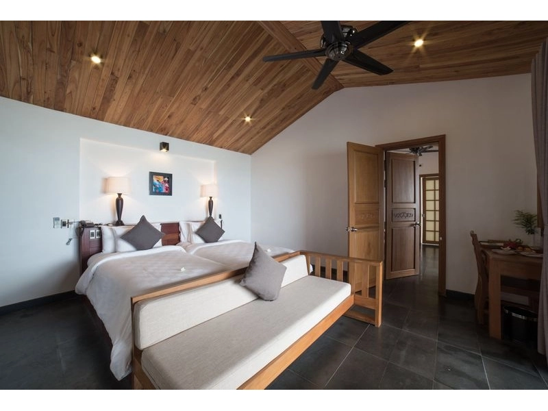 Deluxe nhìn ra đầm phá (Lagoon View Deluxe)