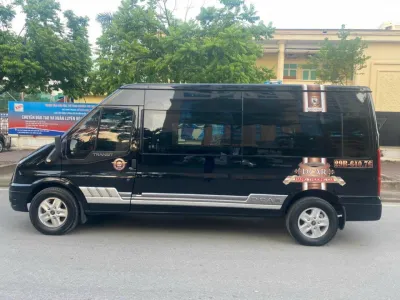 Thuê xe Limousine đưa đón sân bay Nội Bài