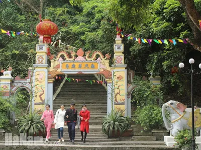 Du lịch lễ hội: Tour Chùa Tiên - Đầm Đa 1 ngày