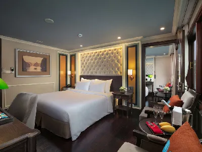 Du thuyền Hạ Long Athena Luxury