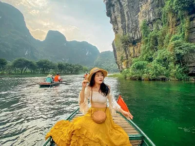 Du lịch Ninh Bình: Tour Chùa Bái Đính - Tràng An