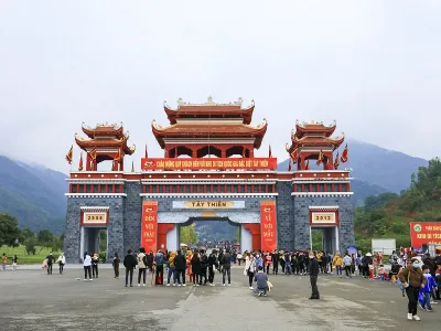 Du lịch lễ hội: Tour chùa Tây Thiên 1 ngày 